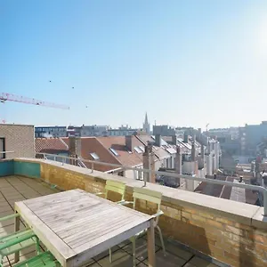 bright-apartment-with-spacious-terrace-and-stunning-view.ostend-hotel.net/